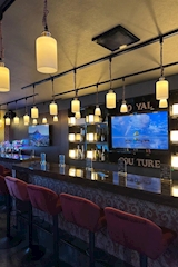 ROYAL couture・ロイヤルクチュール - 本厚木駅北口のガールズバー 店舗写真