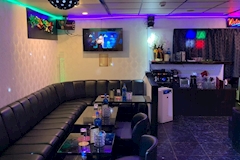International Club HOT LEGS・ホットレッグス - 湯島のインターナショナルパブ 店舗写真