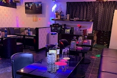 International Club HOT LEGS・ホットレッグス - 湯島のインターナショナルパブ 店舗写真