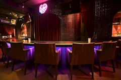 OSHIMO・オシモ - 渋谷のガールズバー 店舗写真