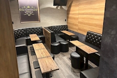 QUEEN West・クイーンウエスト - 神田のガールズバー 店舗写真