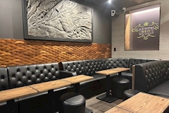 QUEEN West・クイーンウエスト - 神田のガールズバー 店舗写真