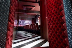 Public Bar BAMBI・バンビ - 神戸三宮のガールズバー 店舗写真