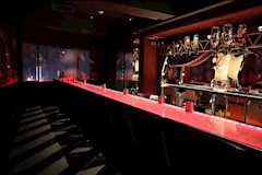 Public Bar BAMBI・バンビ - 神戸三宮のガールズバー 店舗写真