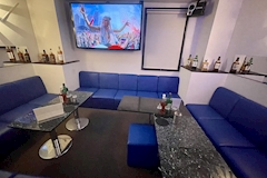 ラッフルズ - 四谷三丁目のパブ/スナック 店舗写真
