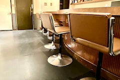 BAR C.・シードット - 淡路のガールズバー 店舗写真