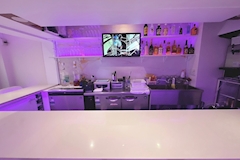 GirlsBar Twenty Seven -27-北千住店・トゥエンティセブン - 北千住のガールズバー 店舗写真