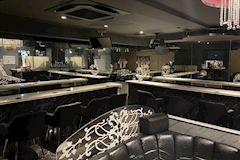 GIRL'S LOUNGE バニー - 綾瀬のガールズバー 店舗写真