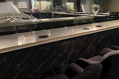 GIRL'S LOUNGE バニー - 綾瀬のガールズバー 店舗写真