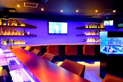 R-Queen・アールクイーン - 浅草のガールズバー 店舗写真