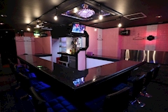 ハワイ - 上野のガールズバー 店舗写真