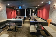 LOUNGE Fine・ファイン - 南越谷のクラブ/ラウンジ 店舗写真