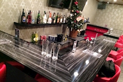 ダーツ&カラオケ&ガールズ Bar Penguin - 青砥のガールズバー 店舗写真