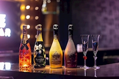 Girl's Bar OLIVE・ガールズバー オリーブ - 金沢片町のガールズバー 店舗写真