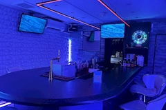 girl's bar milk・ミルク - 神田のガールズバー 店舗写真