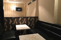 LITTLE BAR GODZILLA・リトルバーゴジラ - JR宇都宮のパブ/スナック 店舗写真