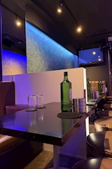 Girls Lounge Ravir・ラヴィール - 中野駅北口のガールズバー 店舗写真