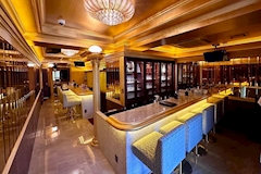 GIRLS LOUNGE SILK・シルク - 市川のガールズバー 店舗写真