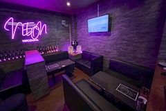 bar Neon・ネオン - 広島市(流川)のガールズバー 店舗写真