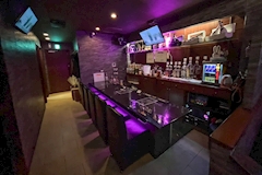 bar Neon・ネオン - 広島市(流川)のガールズバー 店舗写真