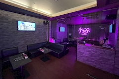 bar Neon・ネオン - 広島市(流川)のガールズバー 店舗写真