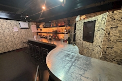ちょっとBar ONE☆PEACE・ワンピース - 堂山町のガールズバー 店舗写真