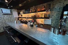 ちょっとBar ONE☆PEACE・ワンピース - 堂山町のガールズバー 店舗写真