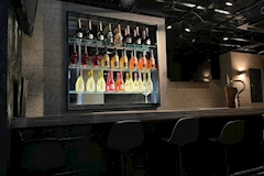 Girls Bar うぉううぉう - 八王子のガールズバー 店舗写真