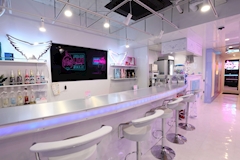 esports cafe＆bar れじぇび・レジェビ - 池袋東口のコンカフェ 店舗写真