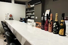GIRL'S BAR INDURA・ガールズバーインドゥラ - 湘南台のガールズバー 店舗写真