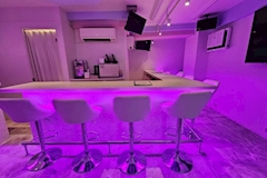 GirlsBar Twenty Seven -27-湯島店・トゥエンティセブン - 湯島のガールズバー 店舗写真