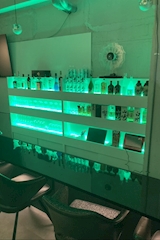 BAR わんぴーす - 神田のガールズバー 店舗写真