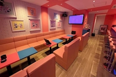 オオカミちゃんカフェ梅田店 - 梅田のガールズバー 店舗写真