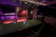 Girl's Bar Attention・アテンション - 歌舞伎町のガールズバー 店舗写真
