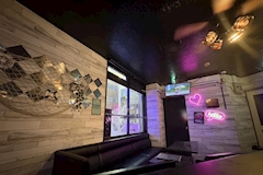girls bar beach・ビーチ - 神田のガールズバー 店舗写真