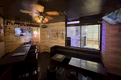 girls bar beach・ビーチ - 神田のガールズバー 店舗写真