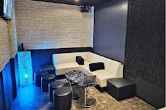 Girls cafe 朱菜・シュナ - 春日部のガールズバー 店舗写真