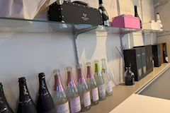 Bar strawberry・ストロベリー - 生駒のガールズバー 店舗写真