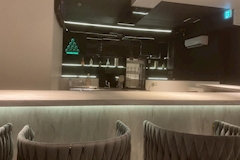 GIRLS BAR LANDX・ランドックス - 湯島のガールズバー 店舗写真