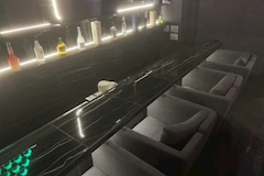 GIRLS BAR LANDX・ランドックス - 湯島のガールズバー 店舗写真