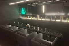 GIRLS BAR LANDX・ランドックス - 湯島のガールズバー 店舗写真