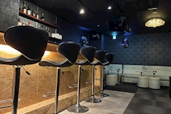 GIRLS BAR M・エム - 南行徳のガールズバー 店舗写真