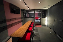 バスストップ - 秋田市・川反のパブ 店舗写真