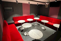 バスストップ - 秋田市・川反のパブ 店舗写真