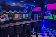Girls Bar 7・セブン - 池袋西口のガールズバー 店舗写真