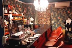ロマンチックカフェ＆バー ざくろ - 歌舞伎町のコンカフェ 店舗写真