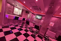 Bunny’s Bar Queen・バニーズバー クイーン - 本厚木のガールズバー 店舗写真