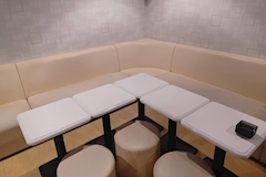 Snack&Lounge 白ねこ - 京橋のラウンジ/クラブ 店舗写真
