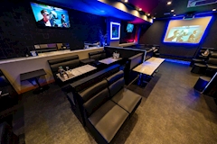 CLUB AQUA・アクア - 名古屋 栄のインターナショナルパブ 店舗写真
