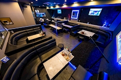 CLUB AQUA・アクア - 名古屋 栄のインターナショナルパブ 店舗写真